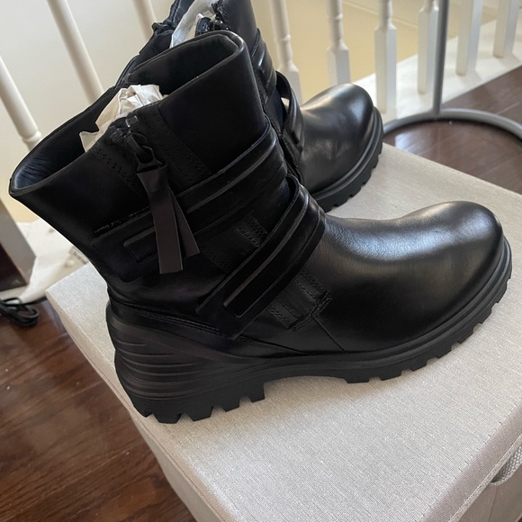 ECCO Tredtray W Moto Fashion Women’s Boot in sz 7 - 7.5 - Picture 4 of 8